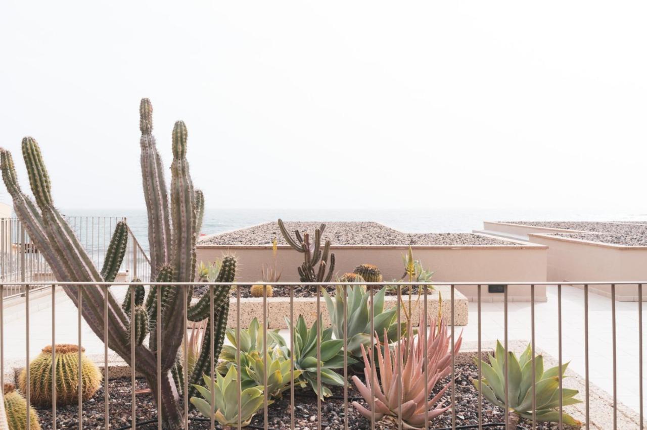 Casa Medano Apartment, In Front Of The *